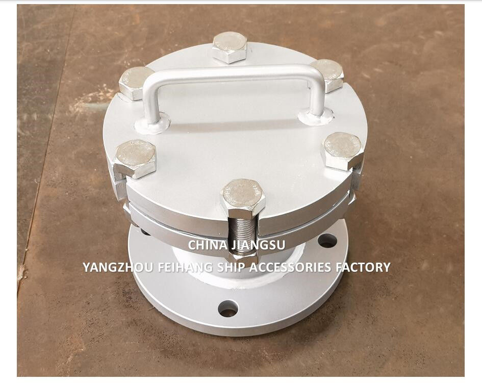 Internationale verbinding met de kust: 215 mm.