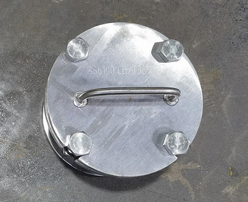 Internationale verbinding met roestvrij staal Diameter van de boets: 183 mm